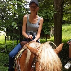 Meet your Posher, Crystal elam